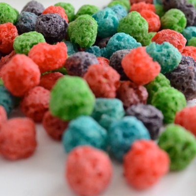 close up of Cap'n Crunch Oops All Berries cereal